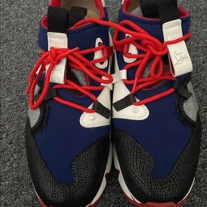 Men red bottoms